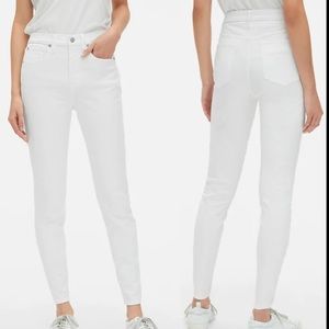 LIKE NEW Gap True Skinny jean white